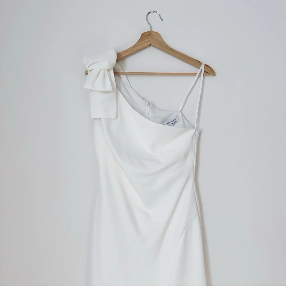 NEW Mac Duggal Women’s Leena White Bow-Shoulder Jersey Sheath Gown - Picture 9 of 16